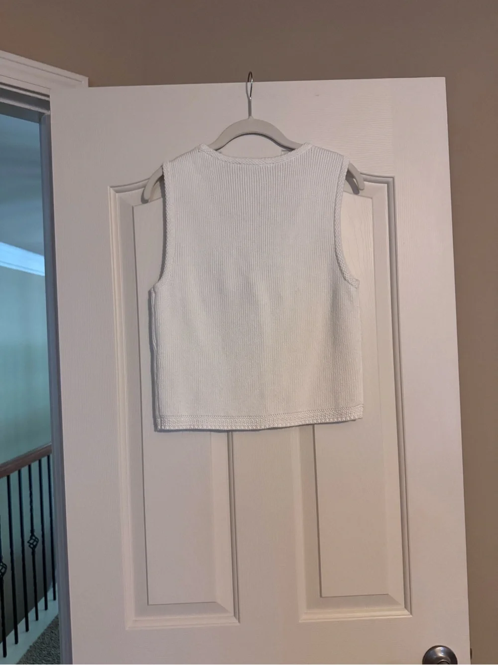 Abercrombie & Fitch Cream Ribbed Knit Vest - Picture 2 of 3
